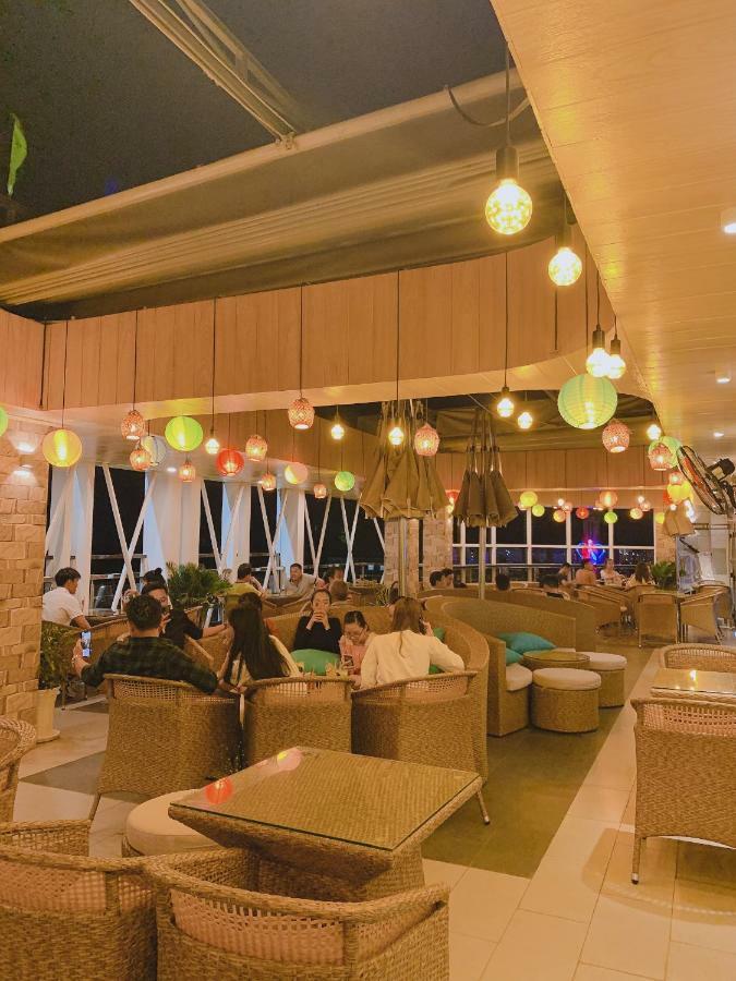 Quoc Thanh Hotel Long Khanh Exterior photo